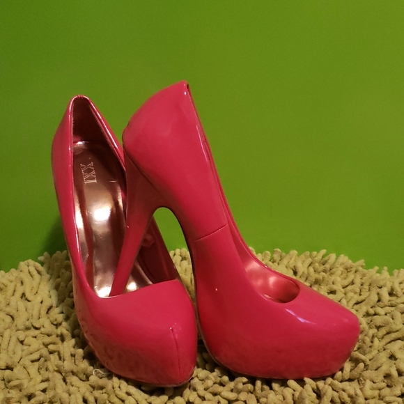 Hot pink forever 21 heels - Picture 1 of 7